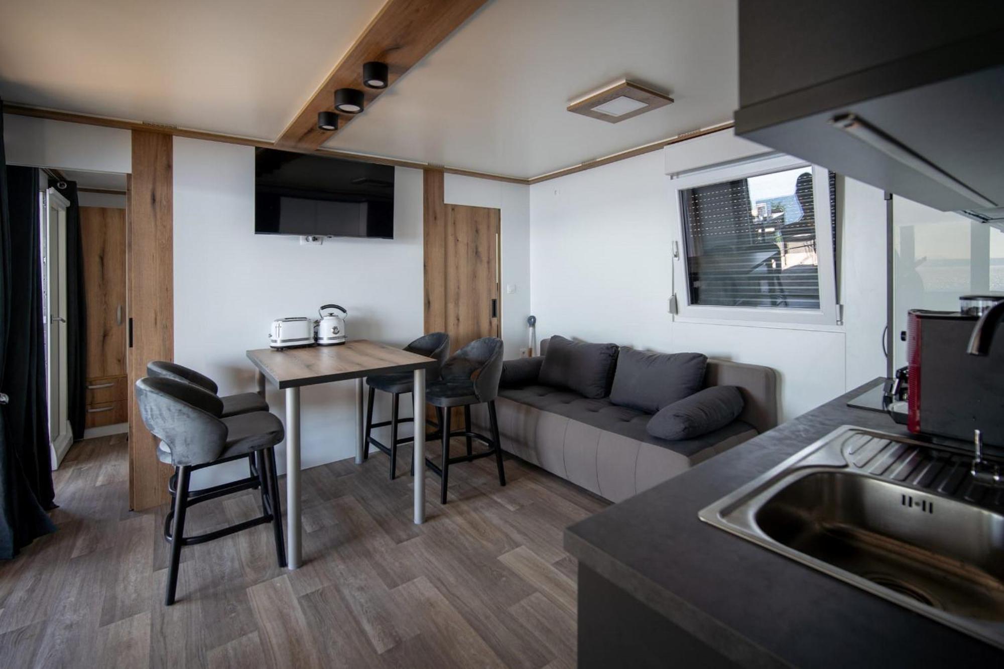 Sunset Premium Camping 클레노비차 외부 사진
